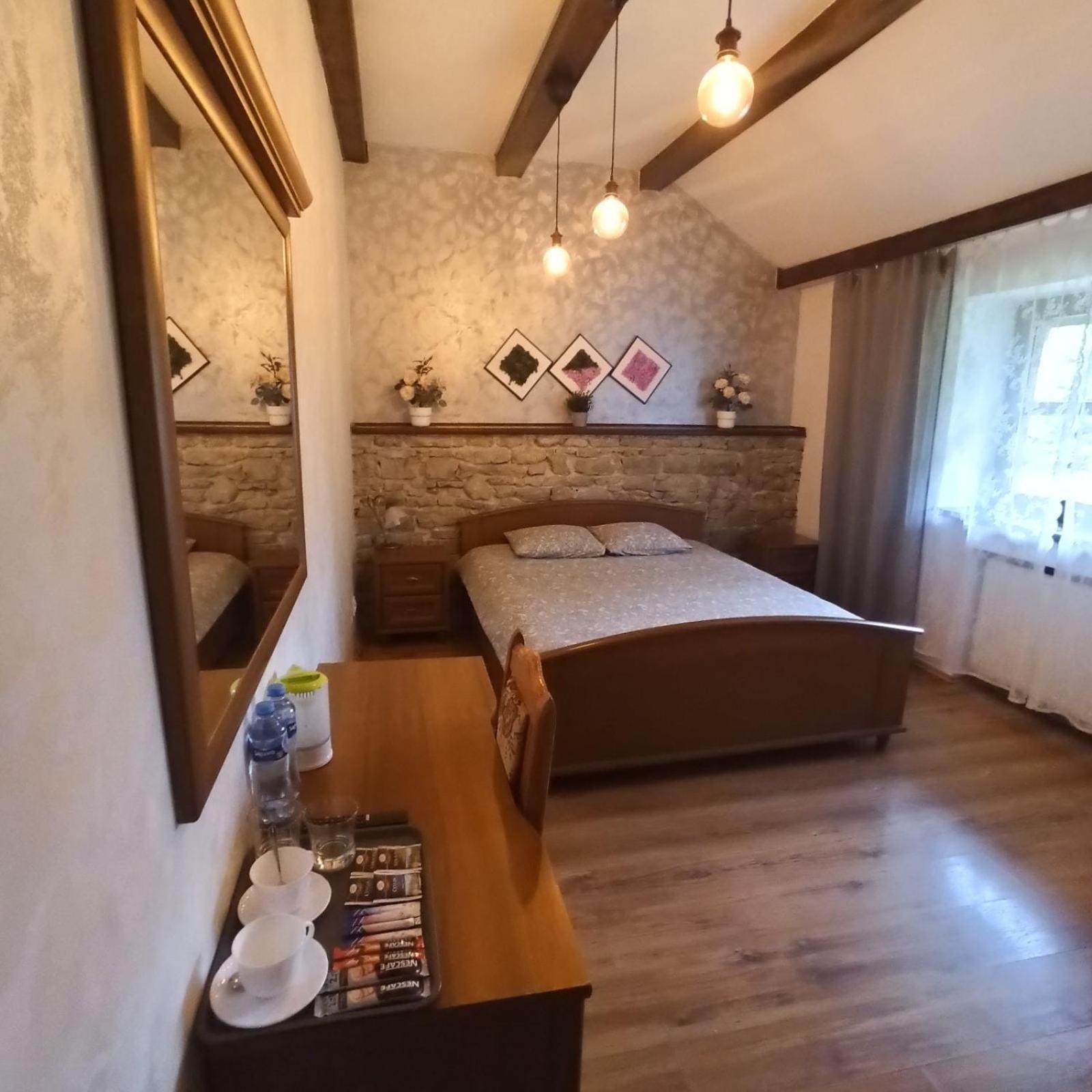 Homies Inn Celiny  ภายนอก รูปภาพ
